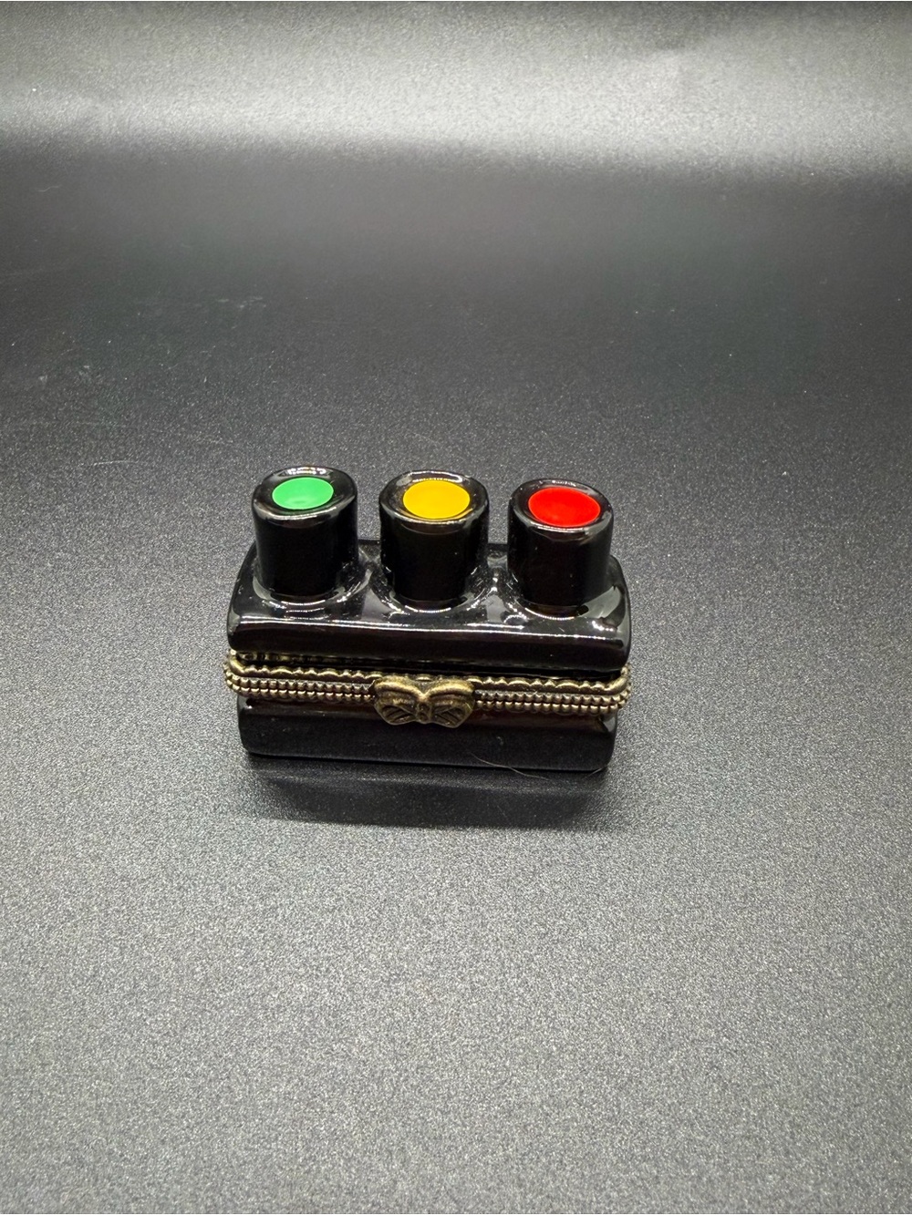 Rare vintage enameled metal traffic signal trinket box with Car Trinket